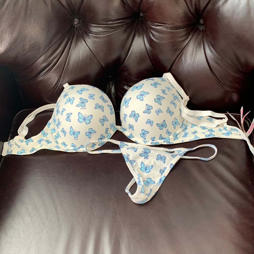 NWOT Victoria Secret Bra and Panties 34DD
